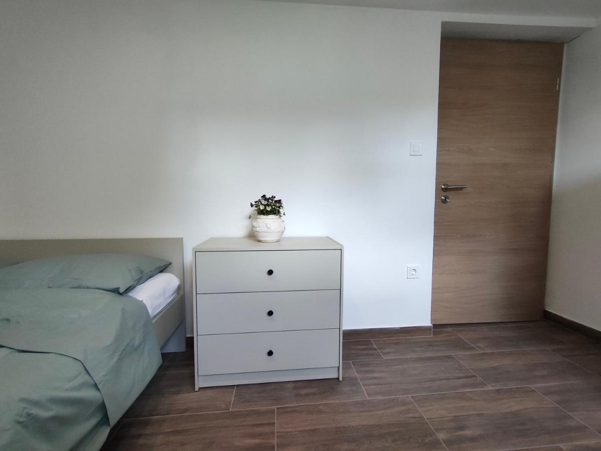 Guesthouse Flower Ljubljana Eksteriør billede