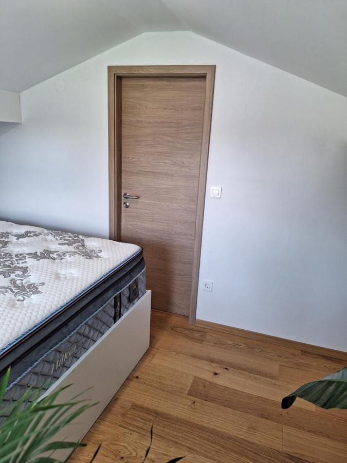 Guesthouse Flower Ljubljana Eksteriør billede