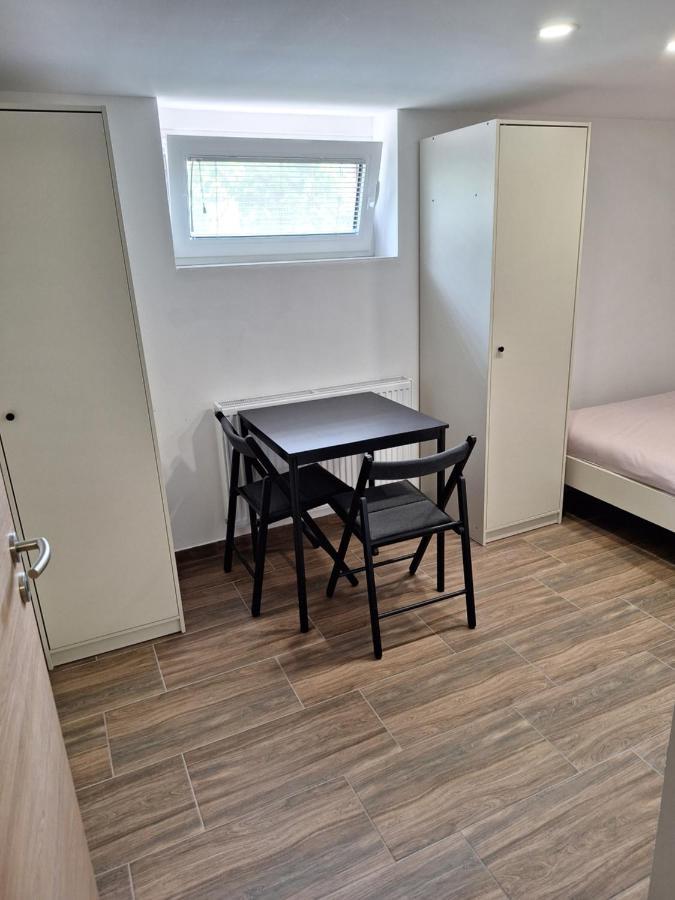 Guesthouse Flower Ljubljana Eksteriør billede